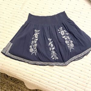 Embroidered gauze skirt
